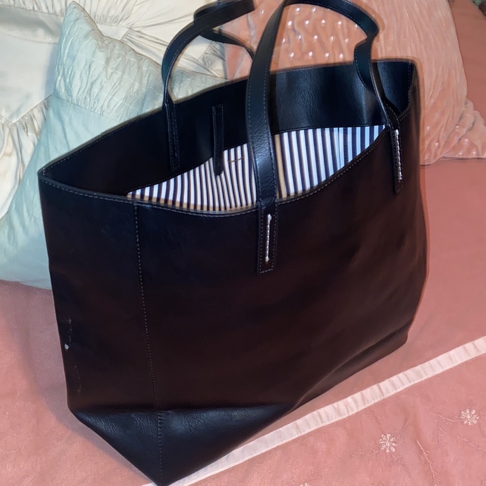 Gap Large Black Tote!
